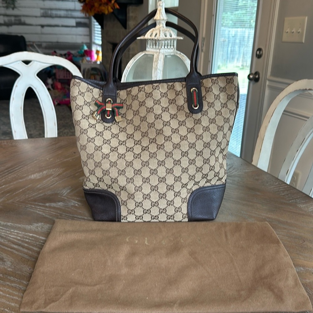 GUC Brown Gucci Sherryline GG canvas monogram tote COA